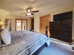 Upper Level En Suite with King Size Bed